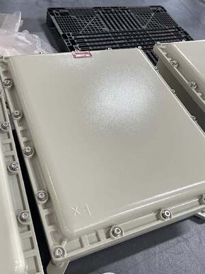 Caja de conexiones a prueba de explosiones ATEX de aleación de aluminio personalizada con material SS304&316 Entrada de cable G3/4 para refinería de petróleo