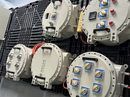 Paneles de control eléctricos a prueba de explosiones de 220V/380V, armario de panel de interruptores a prueba de explosiones para refinería de petróleo, uso en Zona 1/Zona 21
