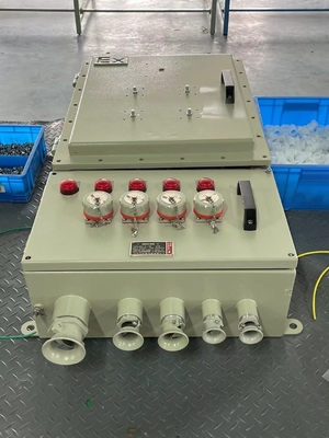IP65 Panel de control eléctrico de acero inoxidable montado en la pared