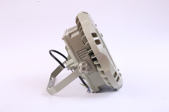 135lm/w Eficiencia CREE LED 50w Luz de bahía para aplicaciones industriales