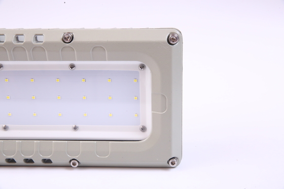 Buen rendimiento 50w Luz lineal a prueba de explosión WF2 100lm/w Luz fluorescente a prueba de explosión con chips LED