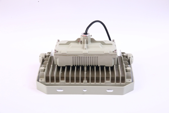 Luz de inundación LED a prueba de explosión AC100-277V de voltaje 50w y nivel de protección IP66 para zonas industriales y de gas de petróleo