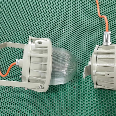 100-277VAC Voltado nominal Alta luminosidad IP66 Iluminación de lugares peligrosos