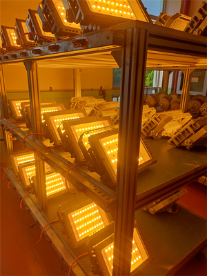 Luces LED a prueba de explosión de aleación de aluminio para el montaje en la refinería de soportes