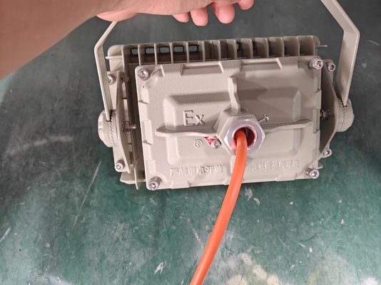 ATEX IECEx RoHS ISO9001 50W Luz de inundación LED a prueba de explosión para instalaciones de desechos peligrosos