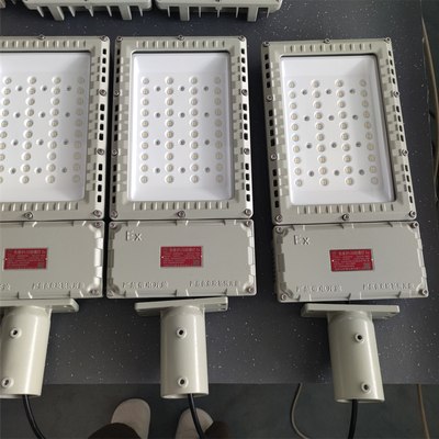Accesorios de iluminación de calle LED a prueba de explosión de 250w para refinería 100-277v 130lm/W con homologación ATEX/IECEx/RoHS