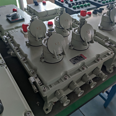 Caja de distribución a prueba de explosión certificada ATEX personalizada para el voltaje de la refinería     225A