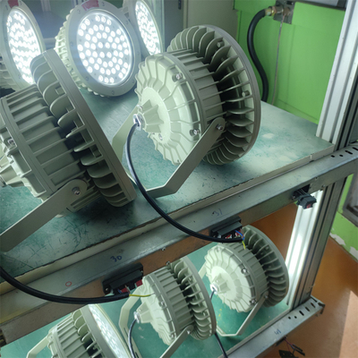 Luz de bahía LED a prueba de explosiones a prueba de llamas ATEX Div 1 de 150W – 180lm/w, WF2 para uso marino y refinerías