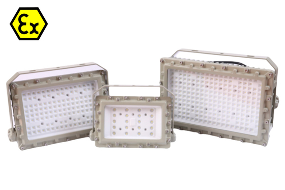 Instalación de iluminación LED a prueba de explosión para la zona peligrosa 1 para la industria de petróleo y gas Accesorios de iluminación exterior 180lm/watt