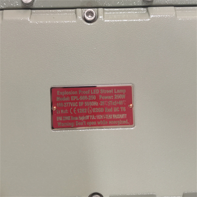 ATEX 220V 380V Luz LED a prueba de explosión Aluminio de grado marino IP66 WF2 para la industria del petróleo y el gas