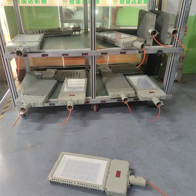 Panel solar a prueba de explosión de alta luminosidad a prueba de agua 120W Led Solar Street Light 130Lm/w Lámpara a prueba de explosión al aire libre