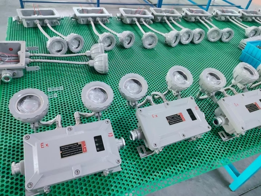 Luz de emergencia LED a prueba de explosión - montado en pared/techo