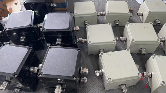 Panel de distribución a prueba de fuego IP66 WF2 con aluminio recubierto en polvo y acero inoxidable