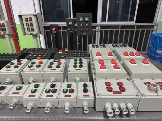 Los paneles ignífugos certificados ATEX CNEX calificados AC220/380v en polvo revestidos para una mayor durabilidad