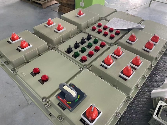 Panel de control a prueba de llamas de 2 mm para aplicaciones exteriores e industriales
