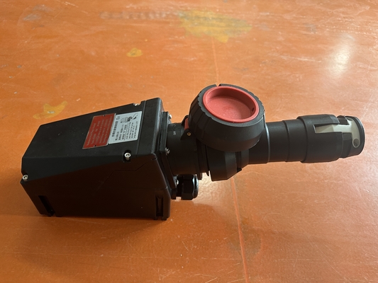 Enchufe y enchufe a prueba de fuego de plástico completo con núcleo de latón IP66
