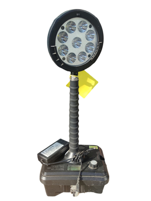 Zona 1 Proof de explosión en tierra en alta mar Iluminación de trabajo LED portátil de plástico entero GRP 100-295VAC Para el petróleo peligrosos Medio ambiente