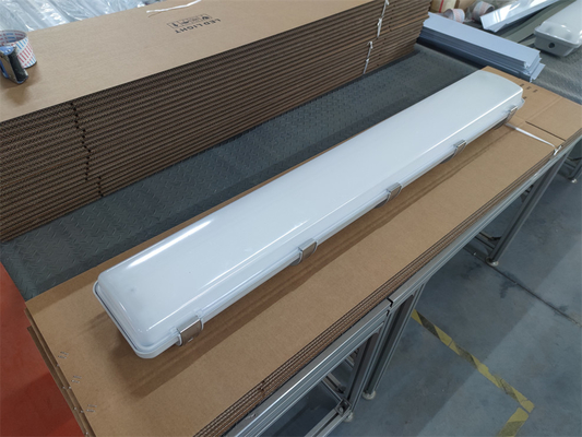 2*36W Luz fluorescente a prueba de explosión IP66 WF2 Nivel de protección IECEx aprobado para la zona 1 2 zona 21 22 Medio ambiente peligroso