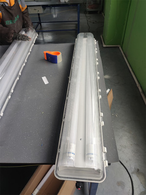 2*54W Luces fluorescentes antinexplosivas ATEX IECEx Certificado WF2 impermeable 100lm/w Eficiencia luminosa