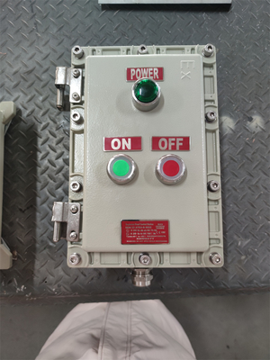 10A Exd Estación de control a prueba de explosión ATEX Calificada de entrada de cable de aluminio de grado marino G3/4&quot; 220VAC 380VAC Para zona de riesgo Clase 1
