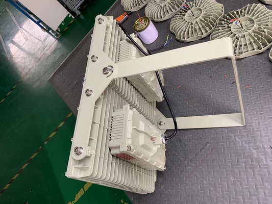 Luz LED a prueba de explosión de voltaje personalizable OEM Servidor AC90-380V