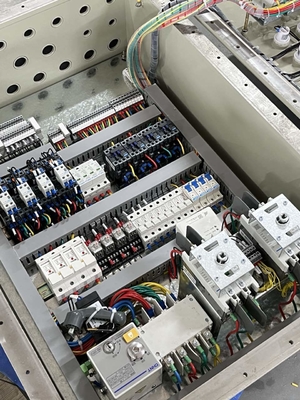 Caja de distribución de iluminación a prueba de explosiones de la serie ATEX CNEX CXM Ex D IIC IP66 Aluminio Ideal para zonas peligrosas