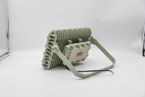 Proyector LED a prueba de explosión ∙ Proyector a prueba de fuego, a prueba de agua, eficiente energéticamente ∙ Para ambientes peligrosos