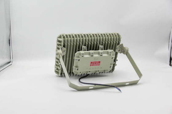 Proyector LED a prueba de explosión ∙ Proyector a prueba de fuego, a prueba de agua, eficiente energéticamente ∙ Para ambientes peligrosos
