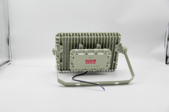 Proyector LED a prueba de explosiones – Ahorro de energía, clasificación IP66 para plantas químicas y plataformas offshore