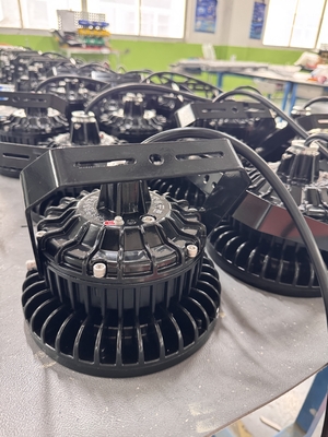 Luz de bahía LED a prueba de explosiones de 100W-240W con certificación ATEX IECEx IP66