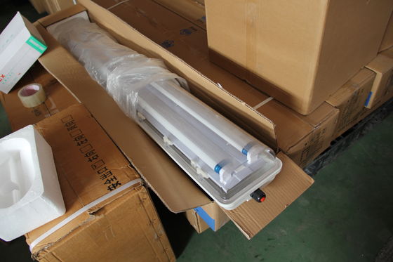 Luz fluorescente tubular a prueba de explosiones ATEX 1200mm 600mm para generación de energía