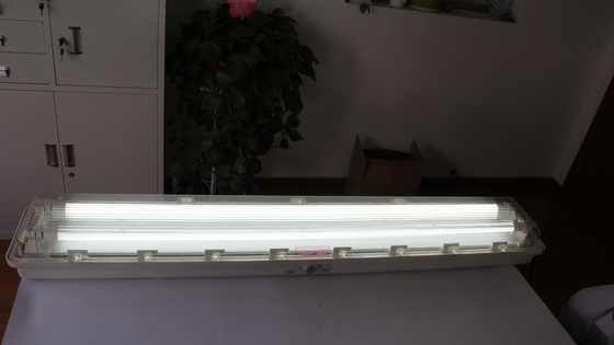 Iluminación LED lineal a prueba de explosión certificada ATEX IECEx CNEX para zonas peligrosas 1 y zona 2
