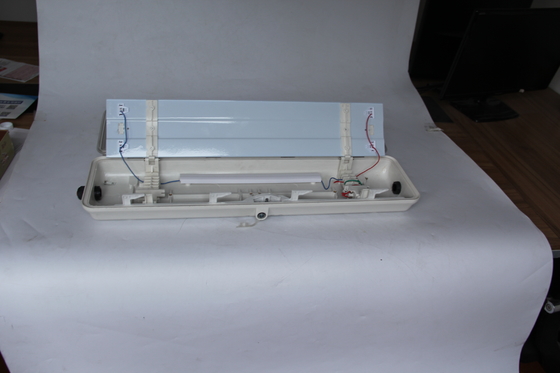 Iluminación LED lineal a prueba de explosión certificada ATEX IECEx CNEX para zonas peligrosas 1 y zona 2