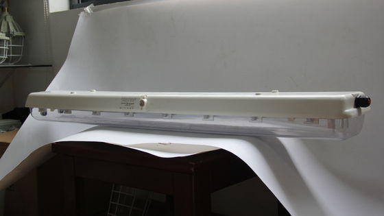 Luz lineal a prueba de explosiones serie BYS con triple certificación – Luminaria LED para áreas peligrosas aprobada ATEX/IECEx/CNEX, clasificación IP66, 5 años de garantía, potencia y tamaño personalizables