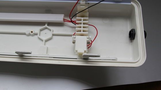 Luz lineal a prueba de explosiones serie BYS con triple certificación – Luminaria LED para áreas peligrosas aprobada ATEX/IECEx/CNEX, clasificación IP66, 5 años de garantía, potencia y tamaño personalizables