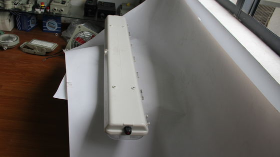 Luz lineal a prueba de explosiones serie BYS con triple certificación – Luminaria LED para áreas peligrosas aprobada ATEX/IECEx/CNEX, clasificación IP66, 5 años de garantía, potencia y tamaño personalizables