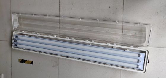 Para áreas peligrosas Plantas químicas de petróleo y gas Minería Instalaciones marinas A prueba de explosión Luz LED lineal de grado industrial IP66 Iluminación Diseño eficiente en energía reduce Durable 0.6/1.2m ATEX/IECEx/CNEX