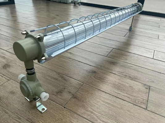 Luminaria LED lineal a prueba de explosiones ATEX 100lm/w IP66 para entornos húmedos Zona 21 y 22 Resistente a la corrosión Ex Db Eb IIC T6 Gb, Ex Tb IIIC T80°C Db Duradera