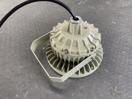 50000 horas de vida útil ATEX CNEX Certificado a prueba de explosión IP66 LED High Bay Light 100W 150W 200W para petróleo gas Química Minería Ambientes marinos