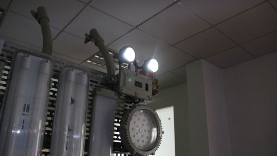 Luz de emergencia a prueba de explosiones IP66 y CCT 5500-6500 para entornos peligrosos