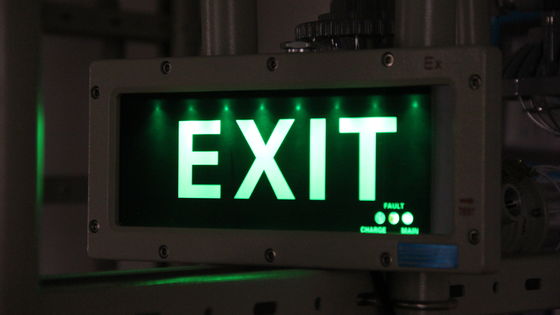 Luz de señalización de salida LED ATEX CENX Fácil instalación Patrones personalizados Material de aleación de aluminio Luz de emergencia