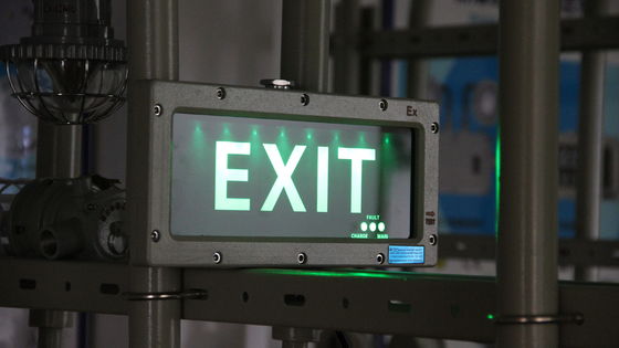 Venta directa de fábrica Atex Led Proof Explosion Emergency Industria Química Ip66 Luces de salida de gasolineras impermeables