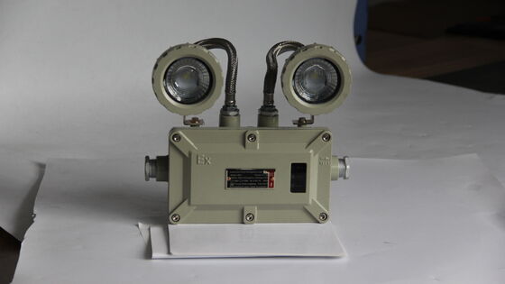 Iluminación LED de alta calidad ATEX IP66 Luz de emergencia recargable de doble cabeza Lámpara de salida Luz de peligro Zonas 1 y 2