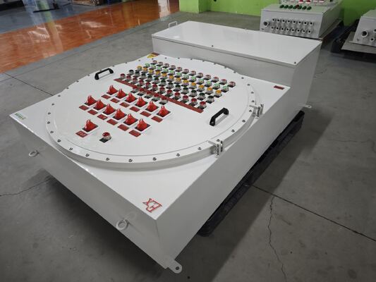 Iluminación adicional de corona con certificación ATEX 110/220/380/460V Caja de unión ex-proof Adecuada para plantas de procesamiento químico