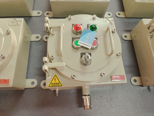 Paneles de control a prueba de explosiones de aleación de aluminio/acero al carbono para equipos eléctricos de 220V/380V, con clasificación para zonas 1/21