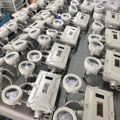 Ex Código Ex Db IIC T6 Gb Luz de inundación LED a prueba de explosión Personalizable Zona ideal de petróleo y gas1 Solución de iluminación de zonas peligrosas