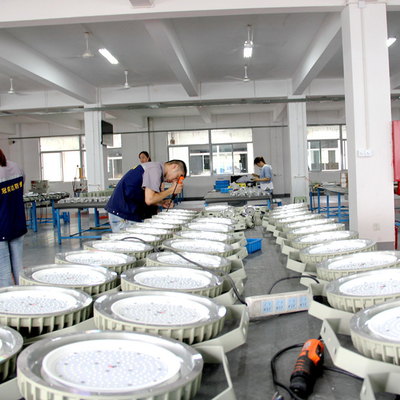 Luz de bahía LED a prueba de explosiones de 160lm/w, personalizable, para zonas 1 y 2, para ubicaciones peligrosas